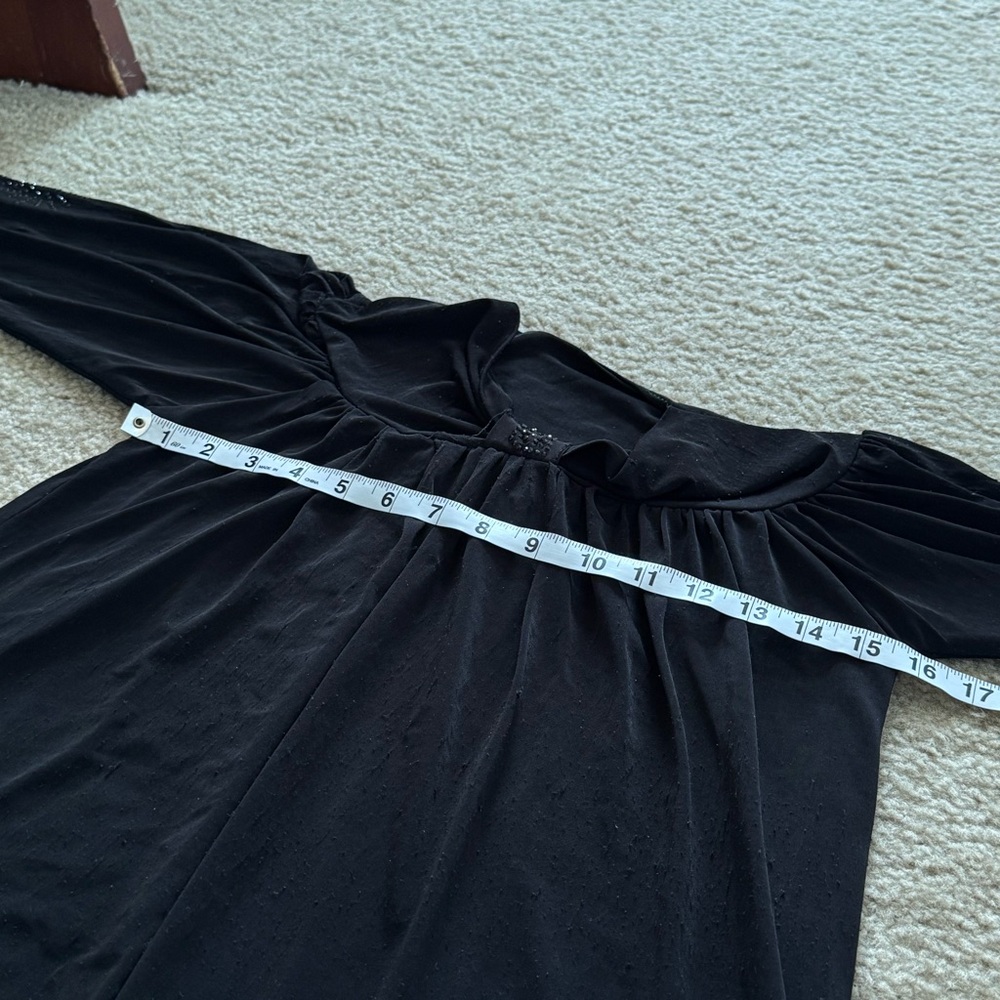 Elegant Black Long Sleeve Dress abaya  with Beaded Details - Picture 6 of 8